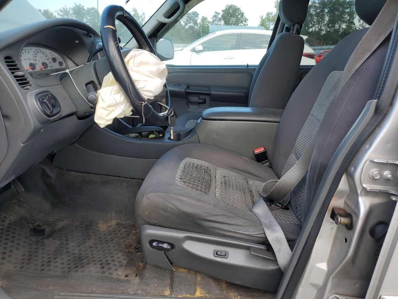 2005 Ford Explorer Sport Trac VIN: 1FMZU67K95UA13153 Lot: 70939545