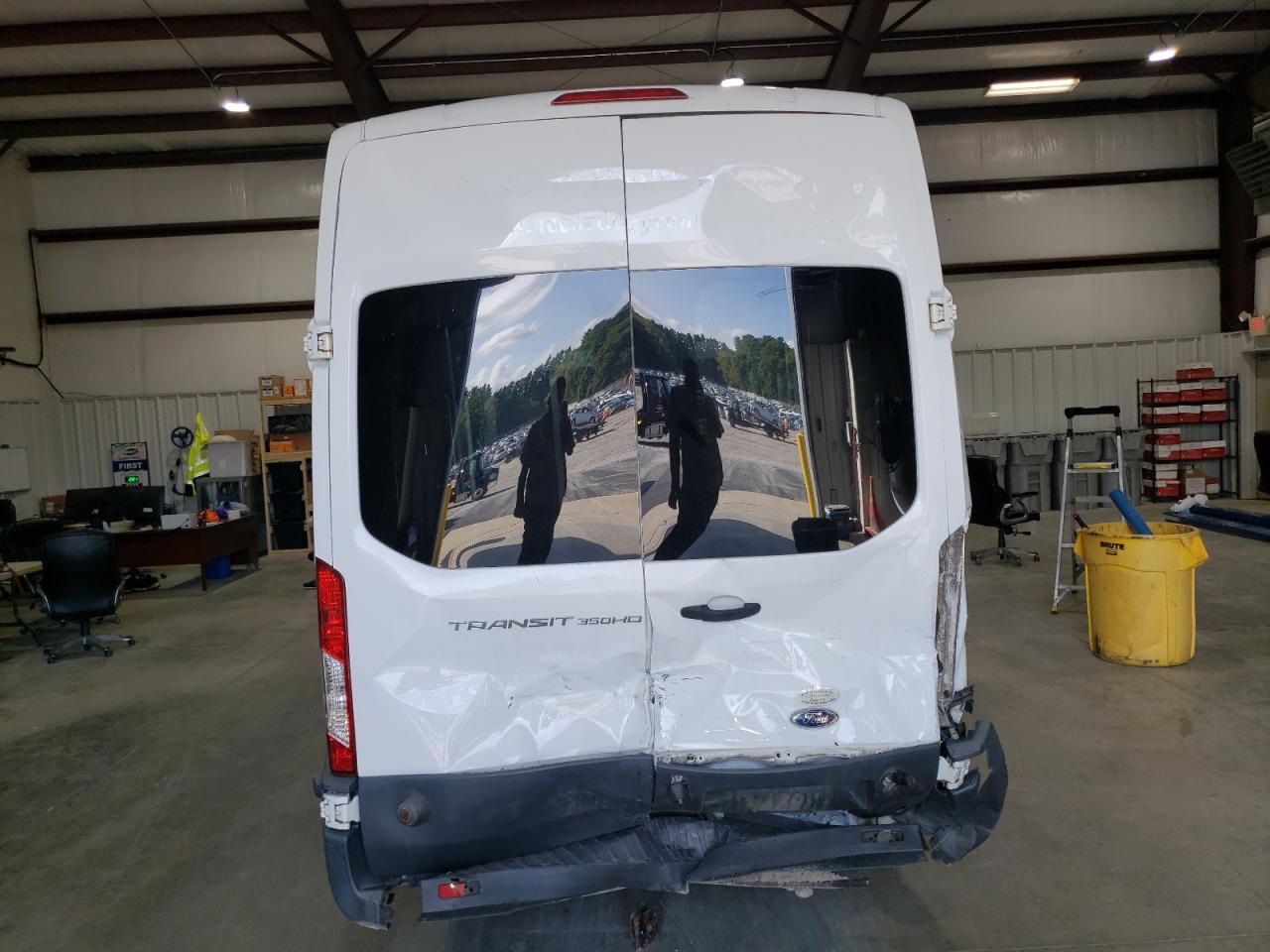 2017 Ford Transit T-350 Hd VIN: 1FBVU4XM2HKB38217 Lot: 71784265