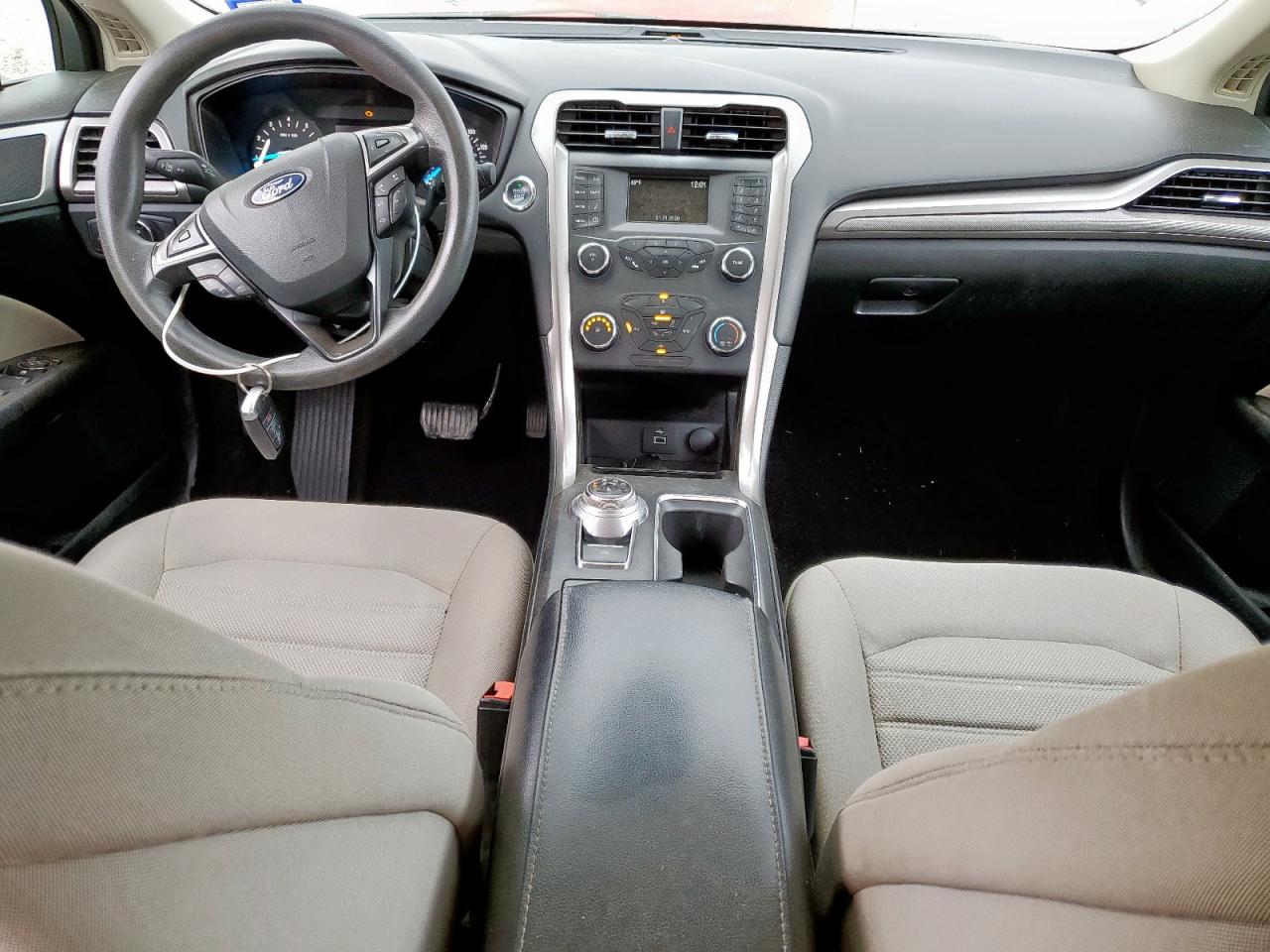 2019 Ford Fusion S VIN: 3FA6P0G70KR250551 Lot: 81039475