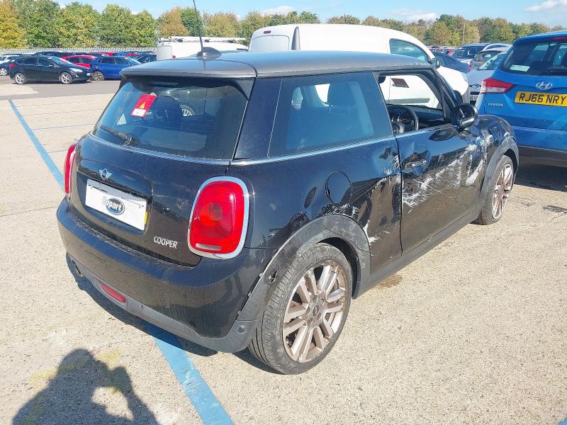 2017 MINI COOPER SEVEN 