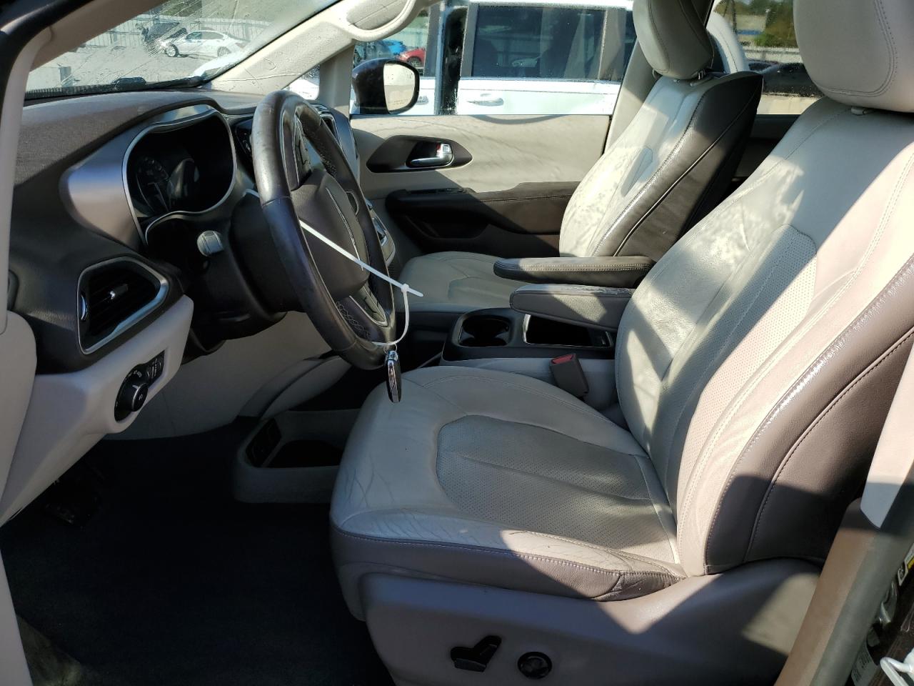 2017 Chrysler Pacifica Touring L Plus VIN: 2C4RC1EG2HR832192 Lot: 84389745