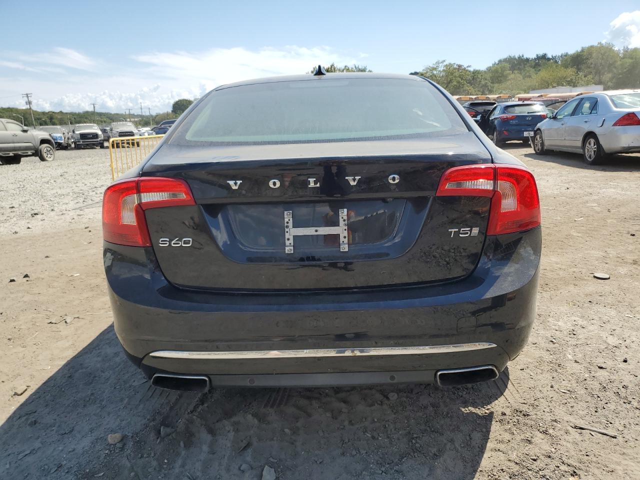 2017 Volvo S60 Premier VIN: LYV402HK2HB129472 Lot: 68444385