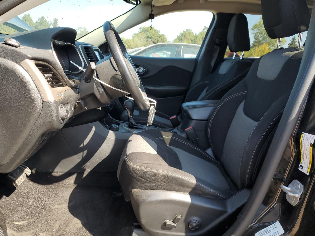 2014 Jeep Cherokee Latitude VIN: 1C4PJMCSXEW120943 Lot: 84464045