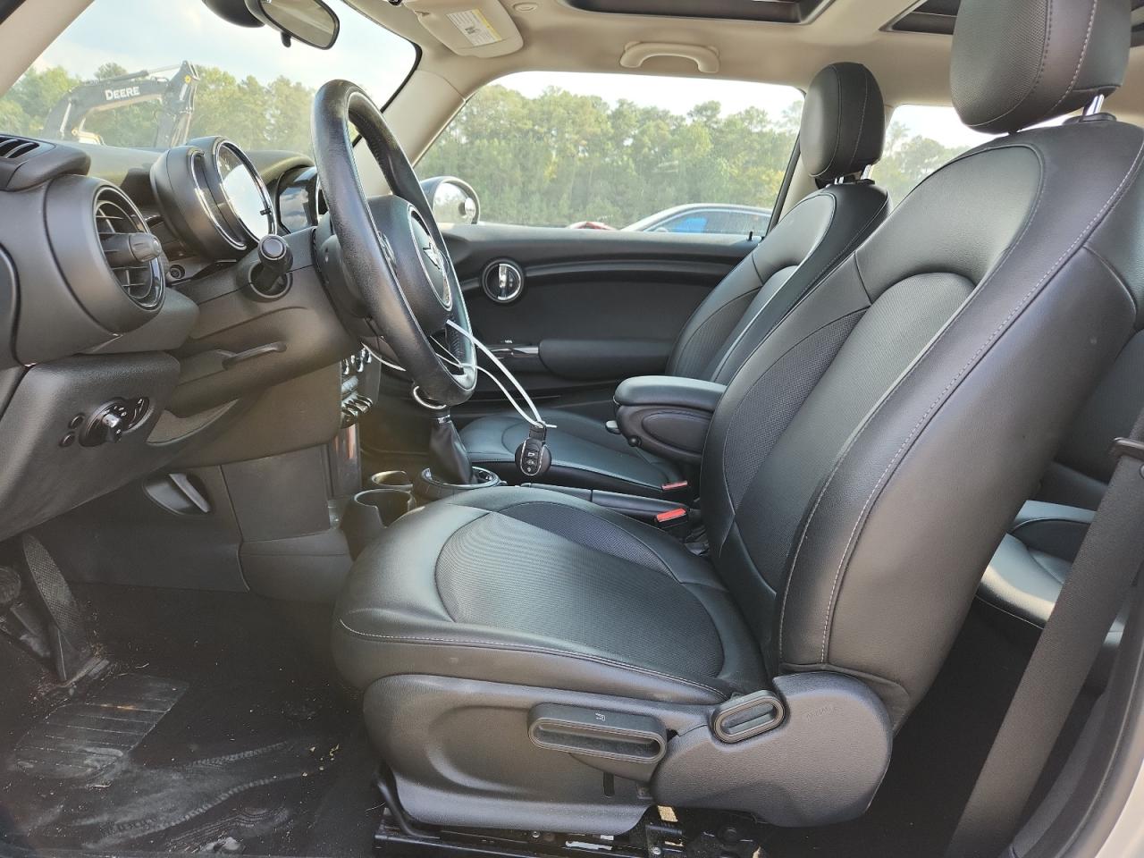 2016 Mini Cooper VIN: WMWXP5C56G2D14880 Lot: 81497075