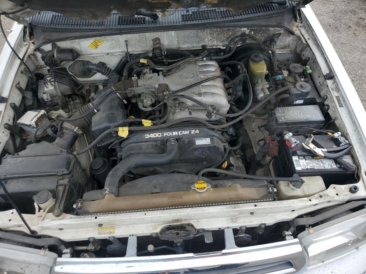 2000 Toyota 4Runner Limited VIN: JT3GN87RXY0166867 Lot: 81073195