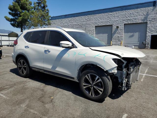 NISSAN ROGUE 2017 Белы