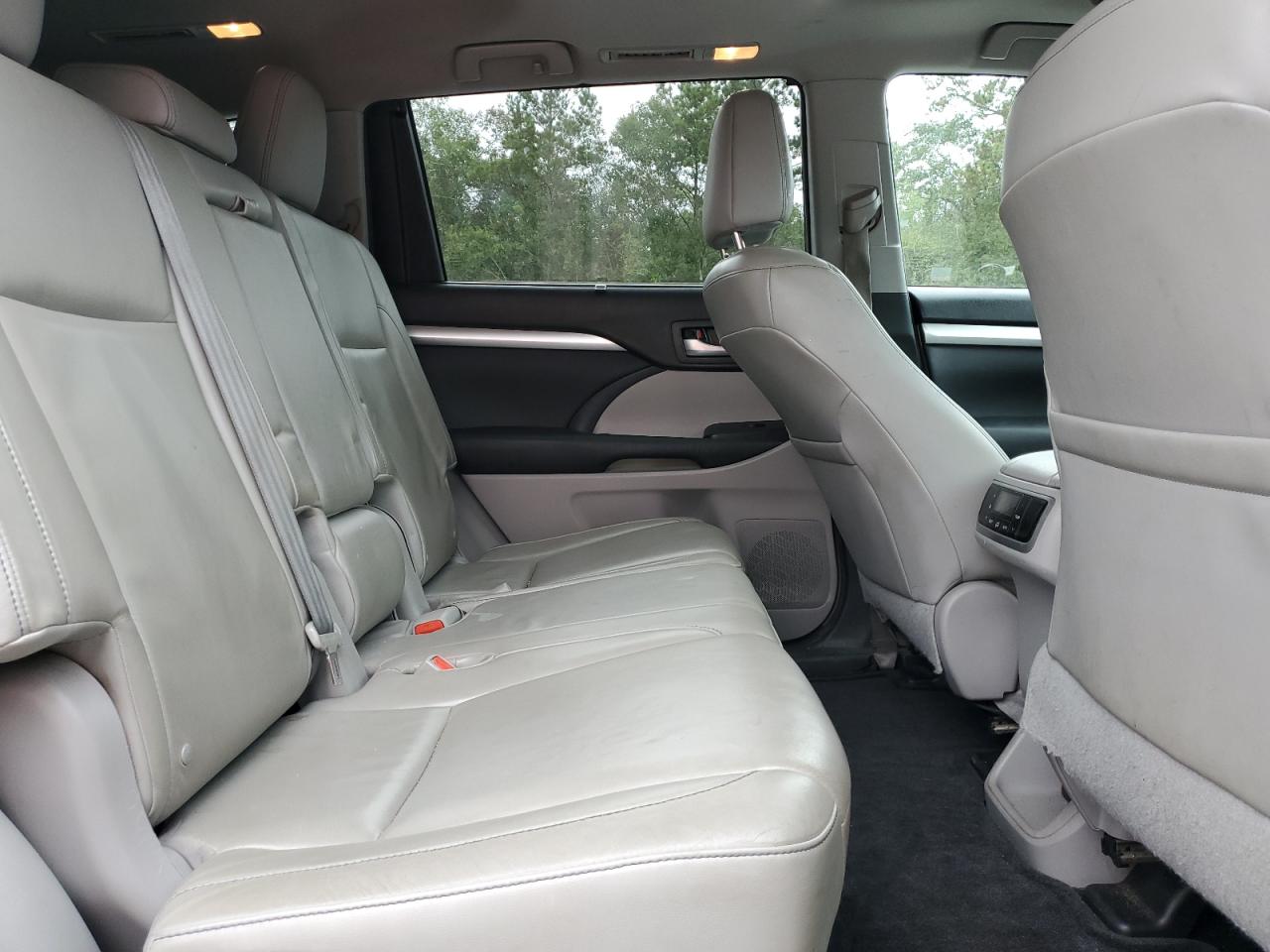 2015 Toyota Highlander Xle VIN: 5TDKKRFH2FS048481 Lot: 81878275