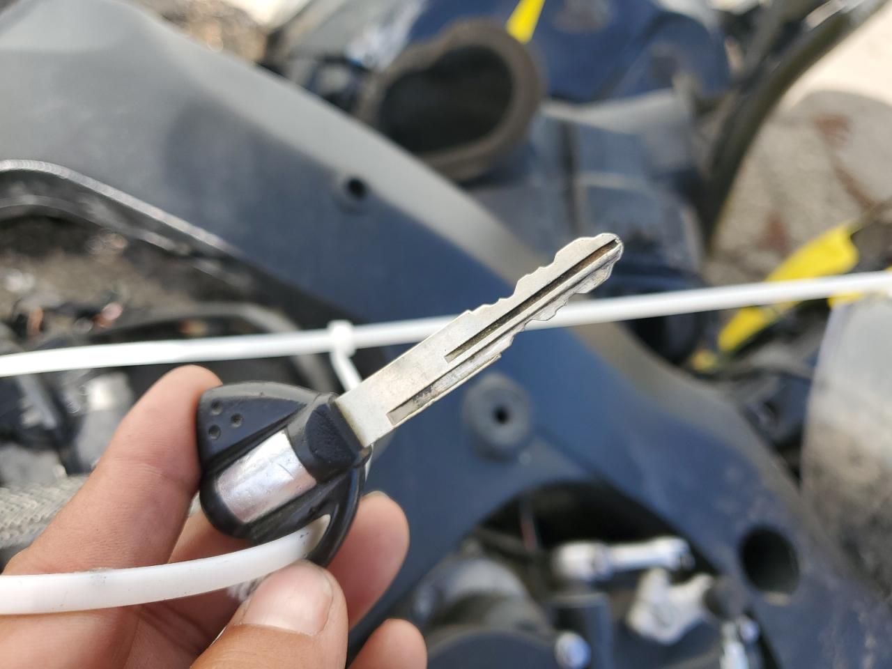 2006 Suzuki Gsx-R750 K6 VIN: JS1GR7KA662110190 Lot: 81571695