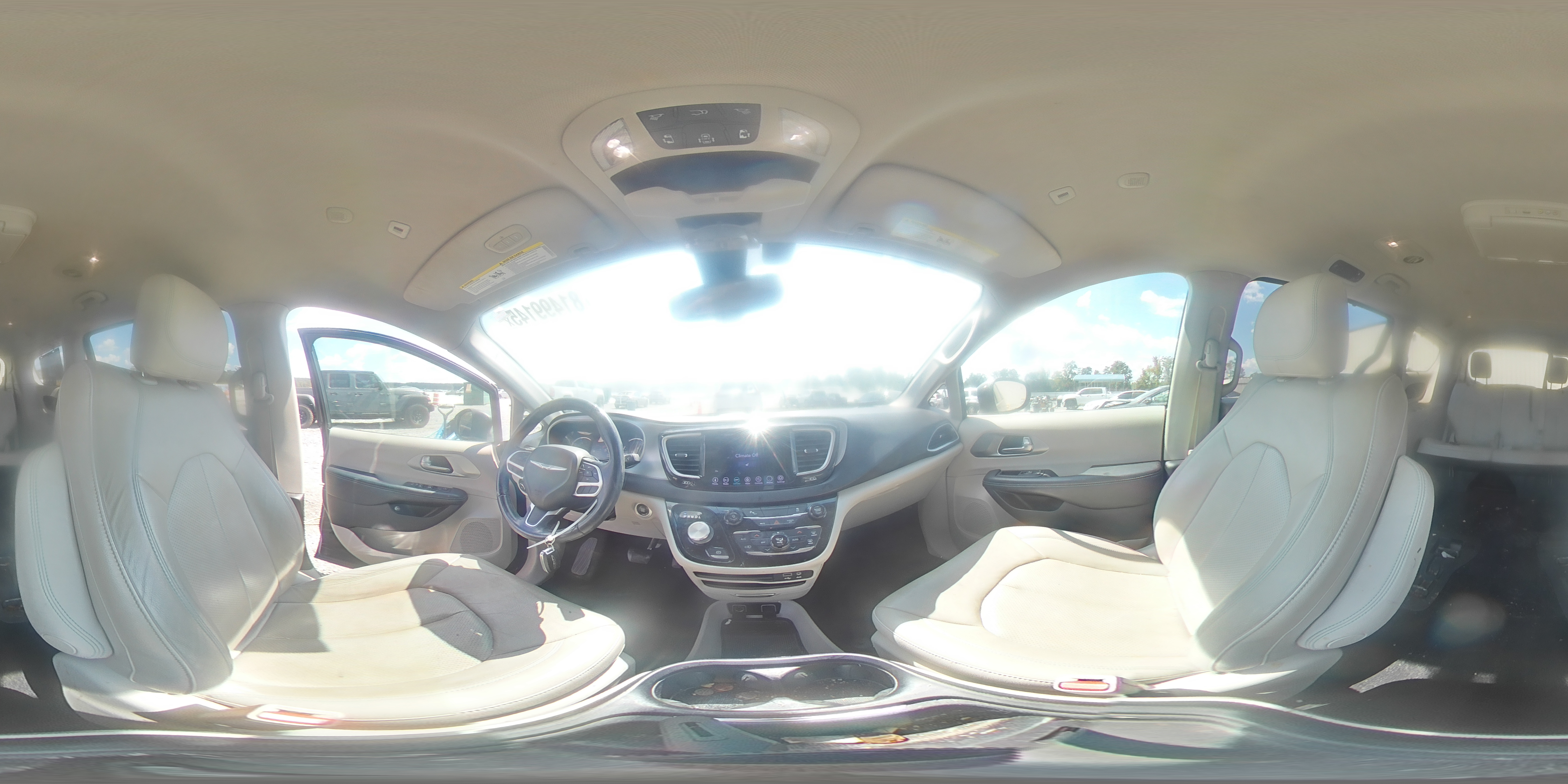 2018 Chrysler Pacifica Hybrid Touring L VIN: 2C4RC1L78JR333051 Lot: 81499145