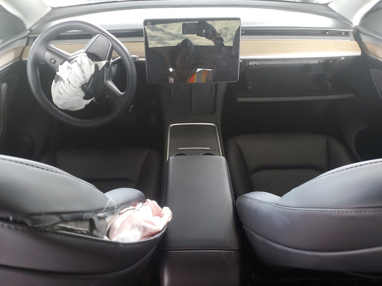 2023 Tesla Model Y VIN: 7SAYGDEE6PF826909 Lot: 81934295