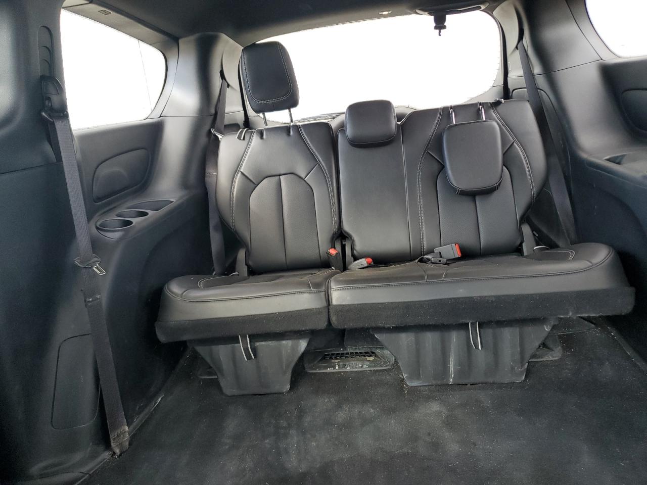 2025 Chrysler Pacifica Hybrid Select VIN: 2C4RC1S78SR572683 Lot: 84204255