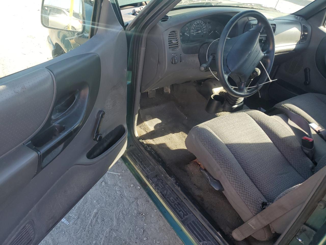 1999 Ford Ranger VIN: 1FTYR10CXXUA44986 Lot: 71054445