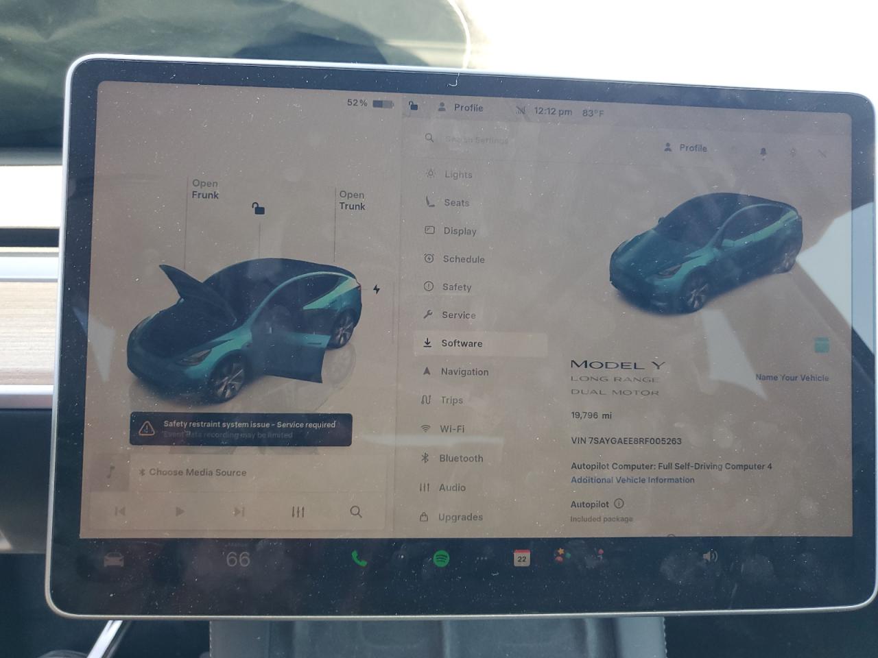 2024 Tesla Model Y VIN: 7SAYGAEE8RF005263 Lot: 81640445