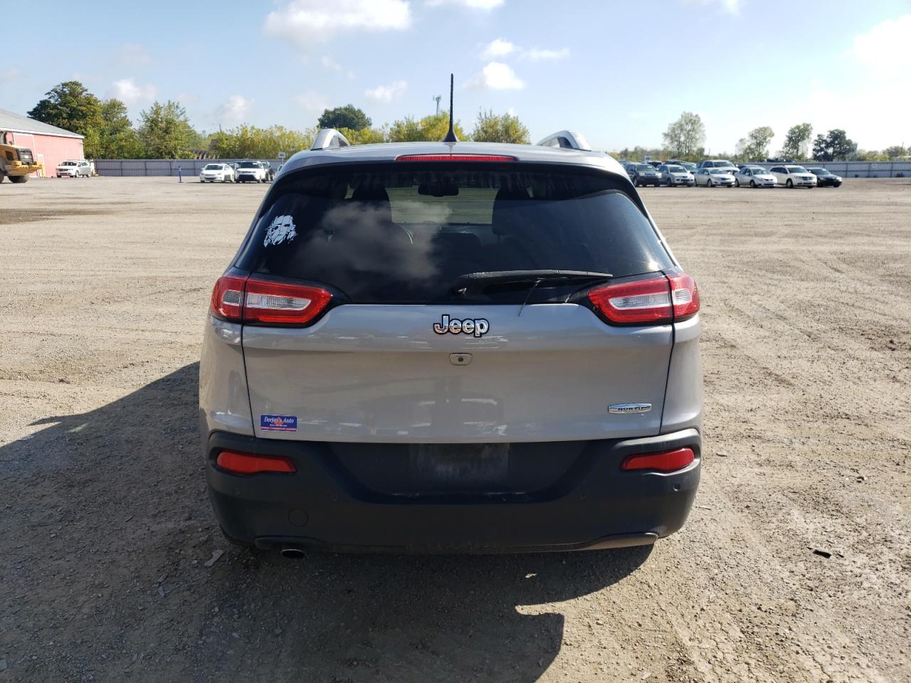 2018 Jeep Cherokee Latitude VIN: 1C4PJLCB2JD583773 Lot: 84033055