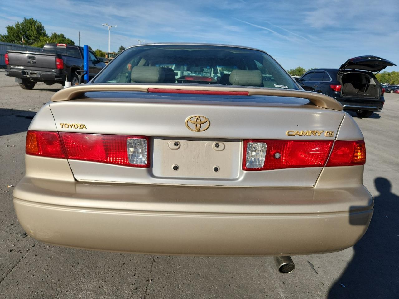 2000 Toyota Camry Le VIN: 4T1BF28K1YU947590 Lot: 82108925