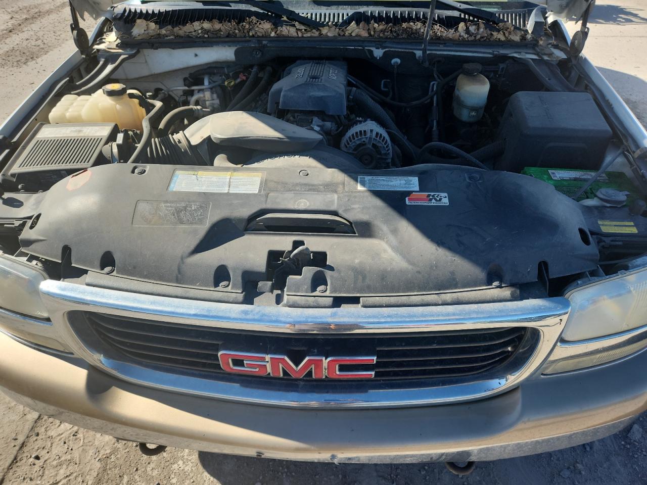 2000 GMC Yukon Xl K2500 VIN: 3GKGK26U4YG146282 Lot: 82143645