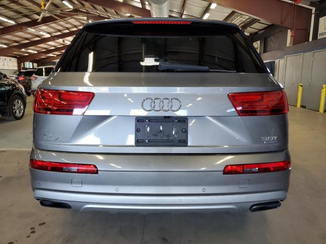 Паркетники AUDI Q7 2017 Серый