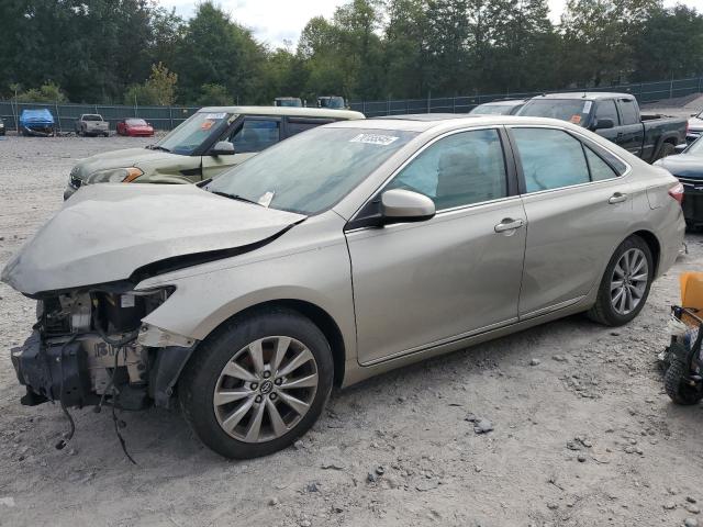  TOYOTA CAMRY 2017 Золотой