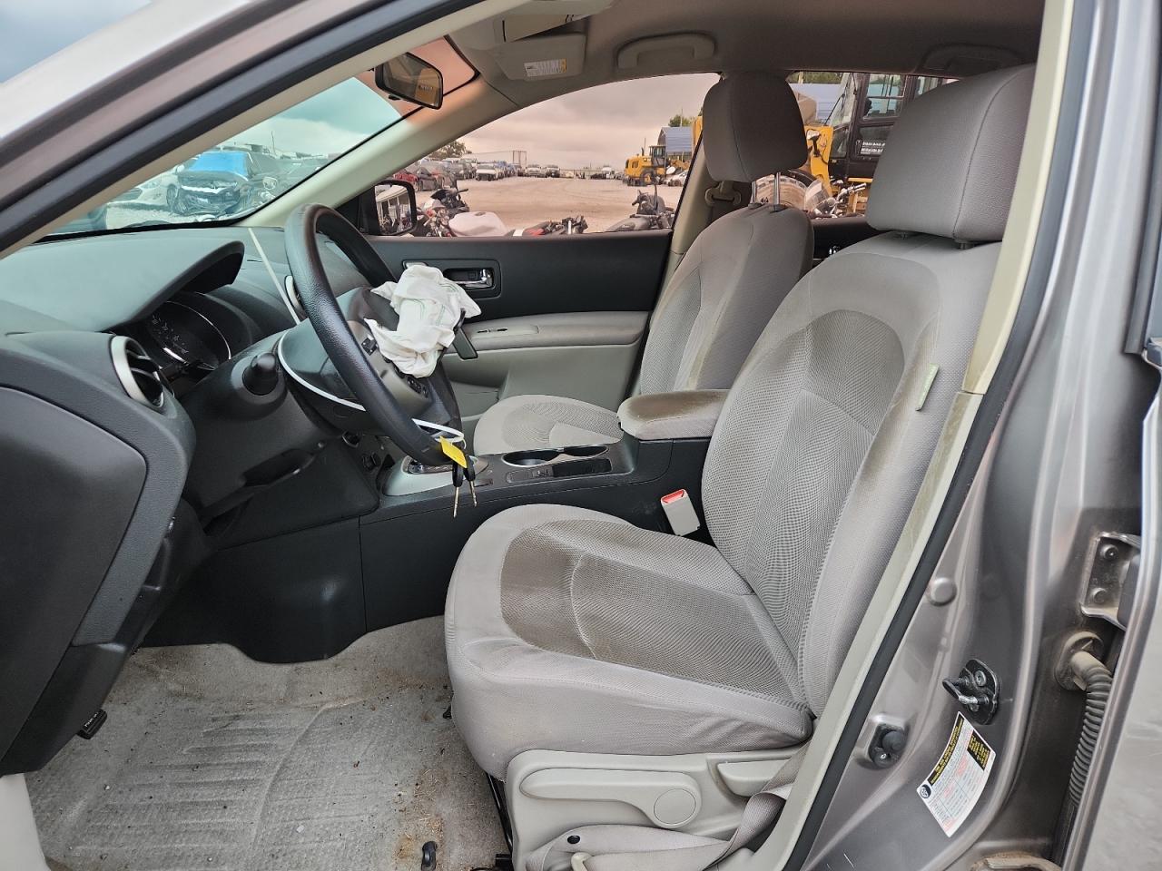 2015 Nissan Rogue Select S VIN: JN8AS5MT1FW661899 Lot: 81812795