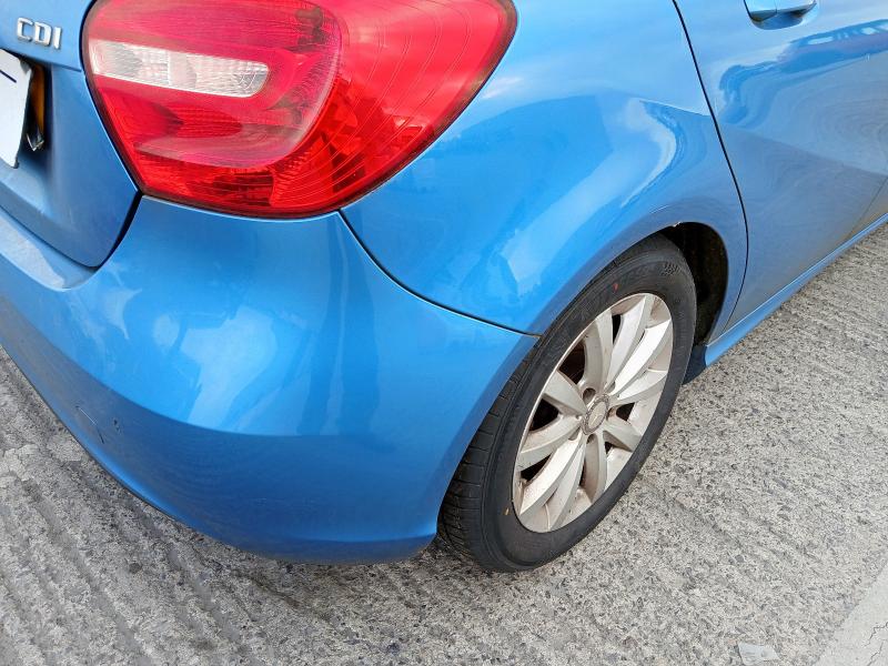 2015 MERCEDES-BENZ A180 BLUEEFFICIENCY SE CD 