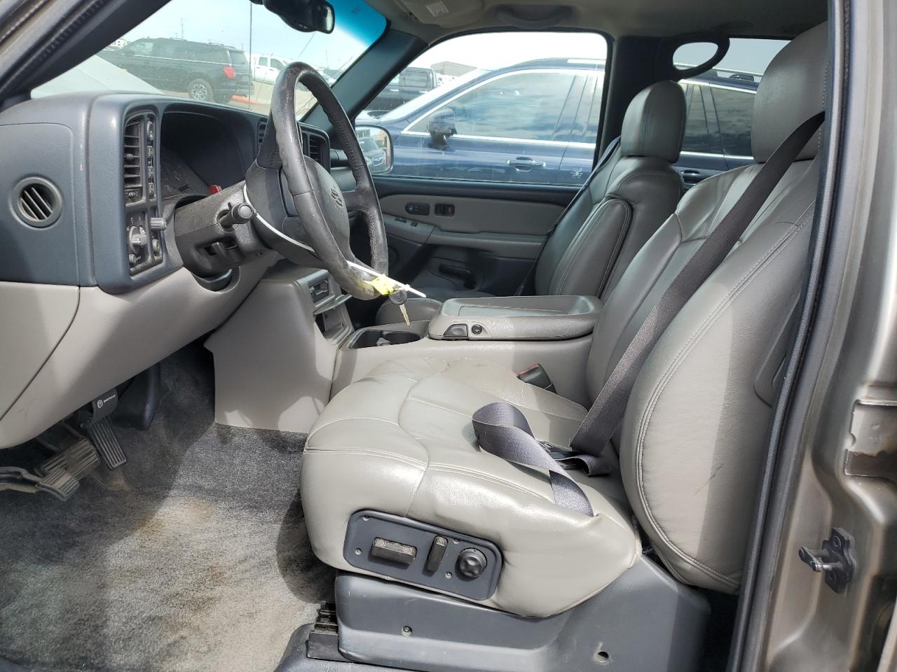 2000 Chevrolet Tahoe K1500 VIN: 1GNEK13T4YJ180057 Lot: 71431585