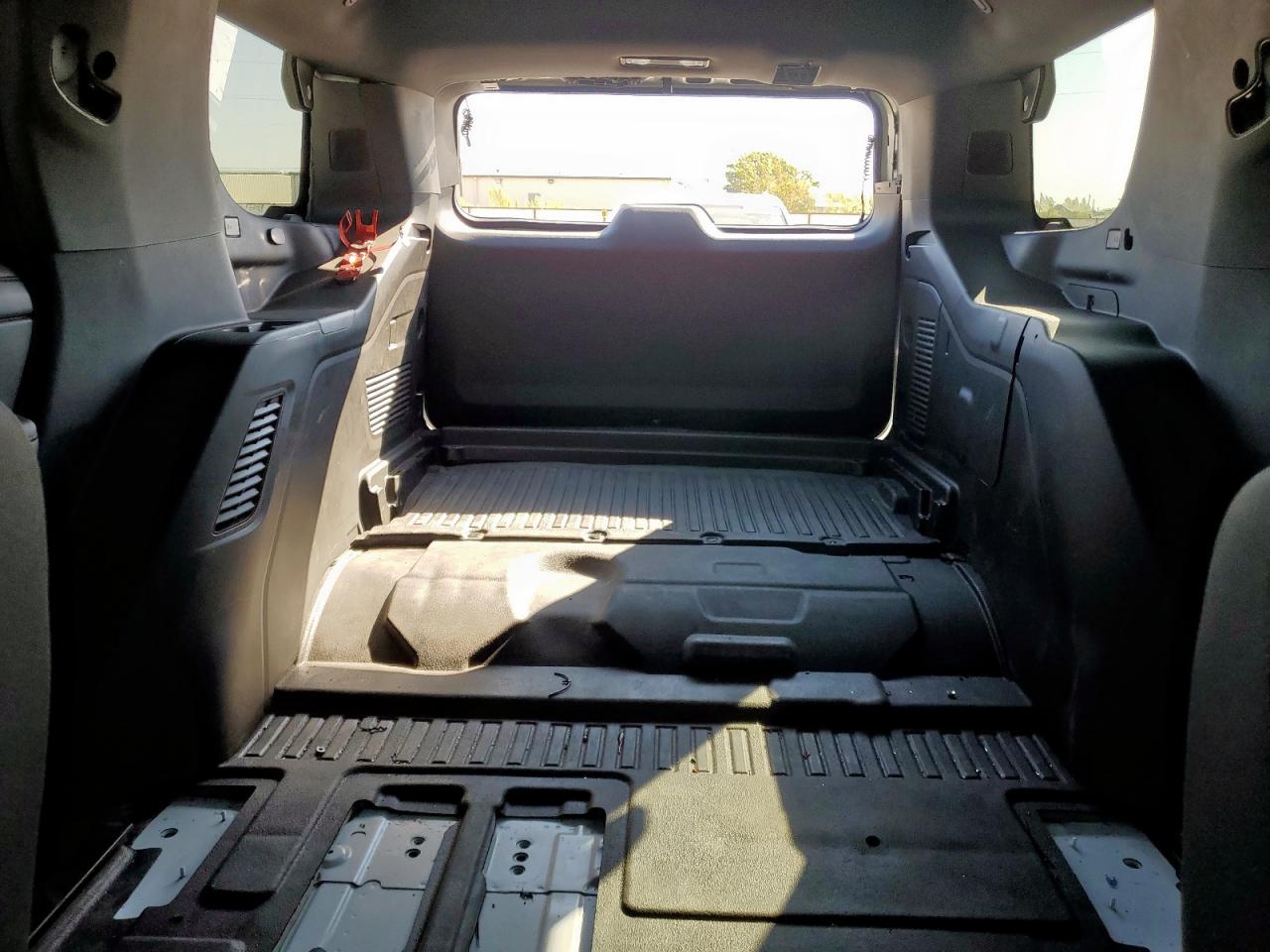 2024 Chevrolet Tahoe C1500 VIN: 1GBSCLED8RR234798 Lot: 84290945