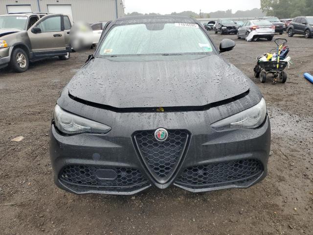  ALFA ROMEO GIULIA 2018 Czarny