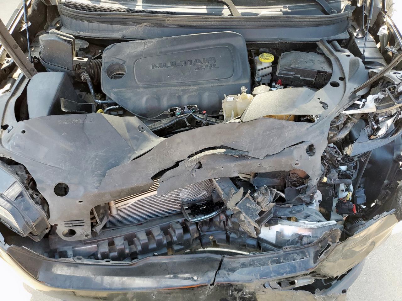 2019 Jeep Cherokee Latitude VIN: 1C4PJLCBXKD486404 Lot: 81214195