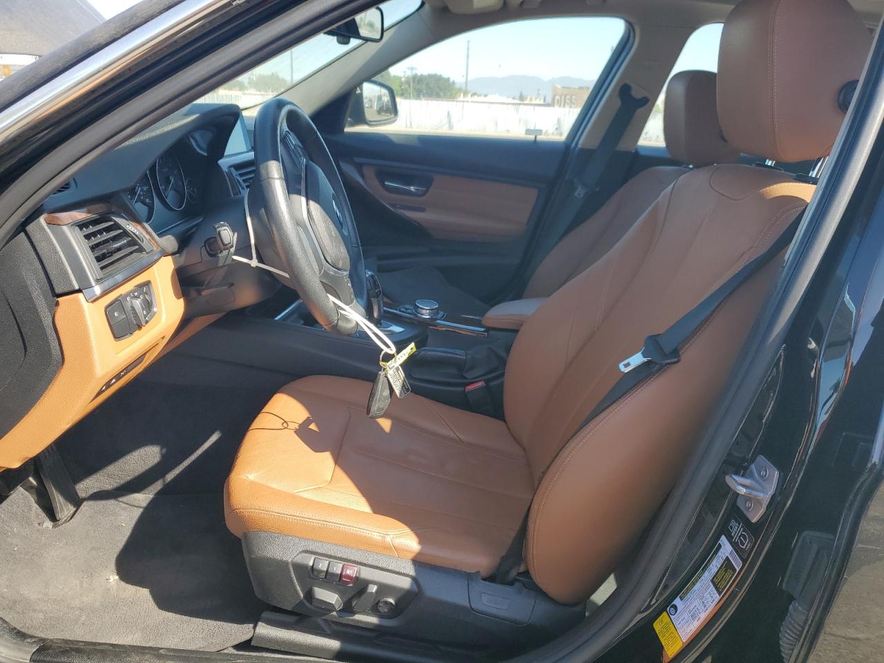 2015 BMW 3-Series Sedan VIN: WBA3C1C56FP853372 Lot: 71031195