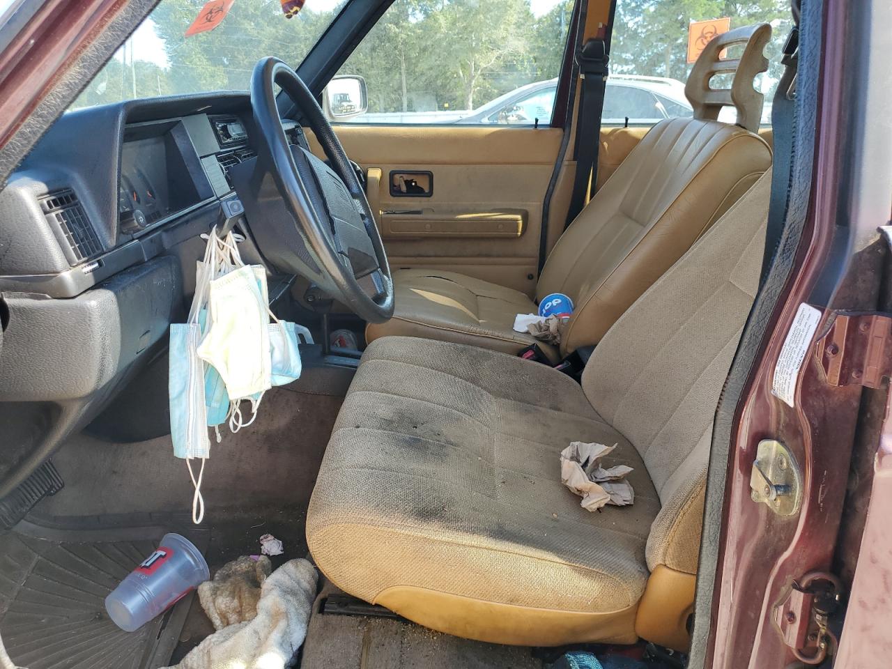 1993 Volvo 240 VIN: YV1AW8801P1947696 Lot: 71273865