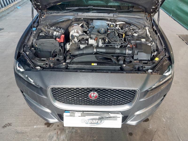 2016 JAGUAR XE R-SPORT D AUTO 