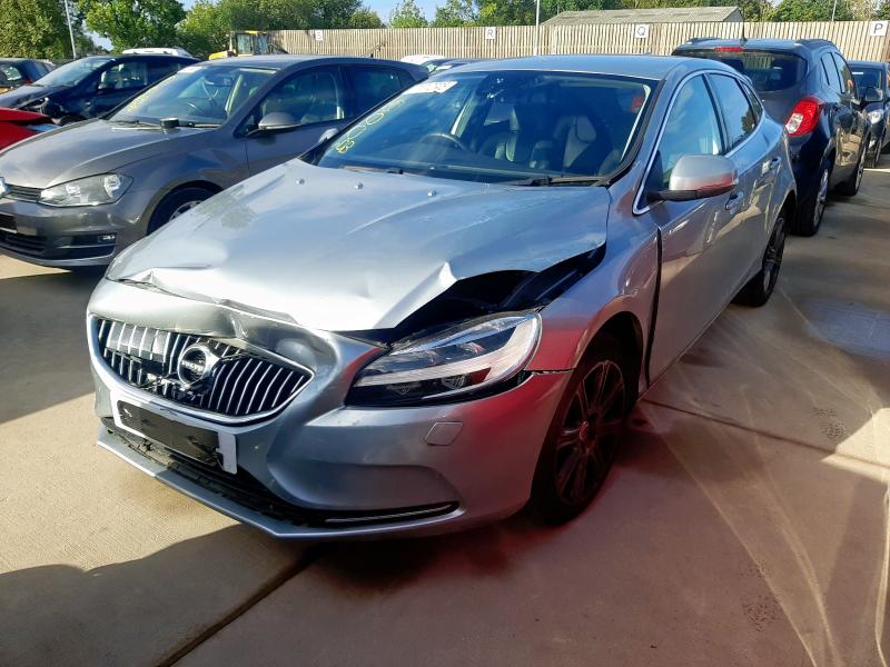 2018 VOLVO V40 INSCRIPTION D3 AUTO  for sale at Copart SANDY