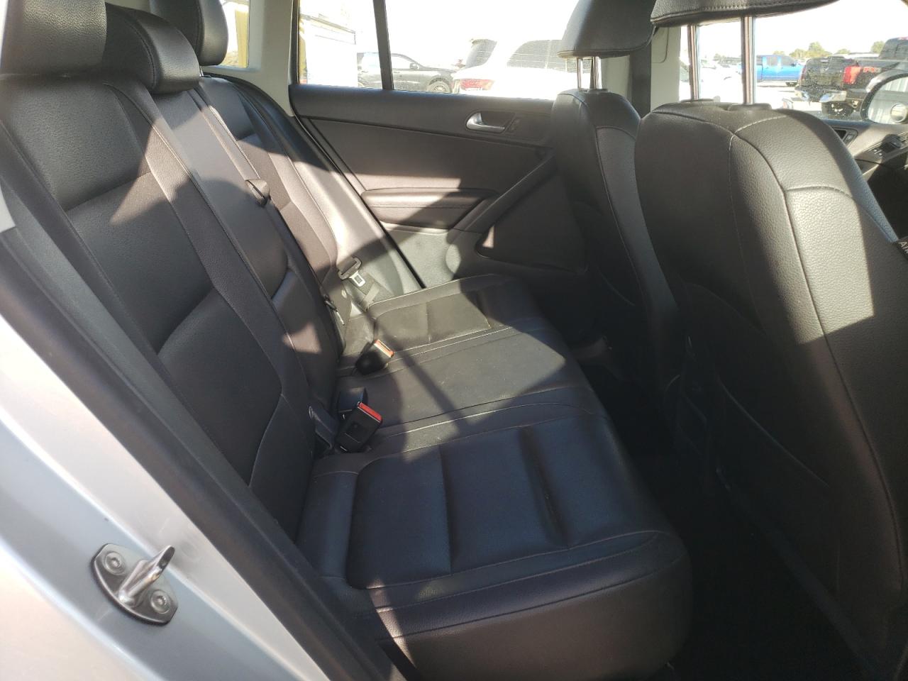 2017 Volkswagen Tiguan S VIN: WVGAV7AX8HK036279 Lot: 80350695