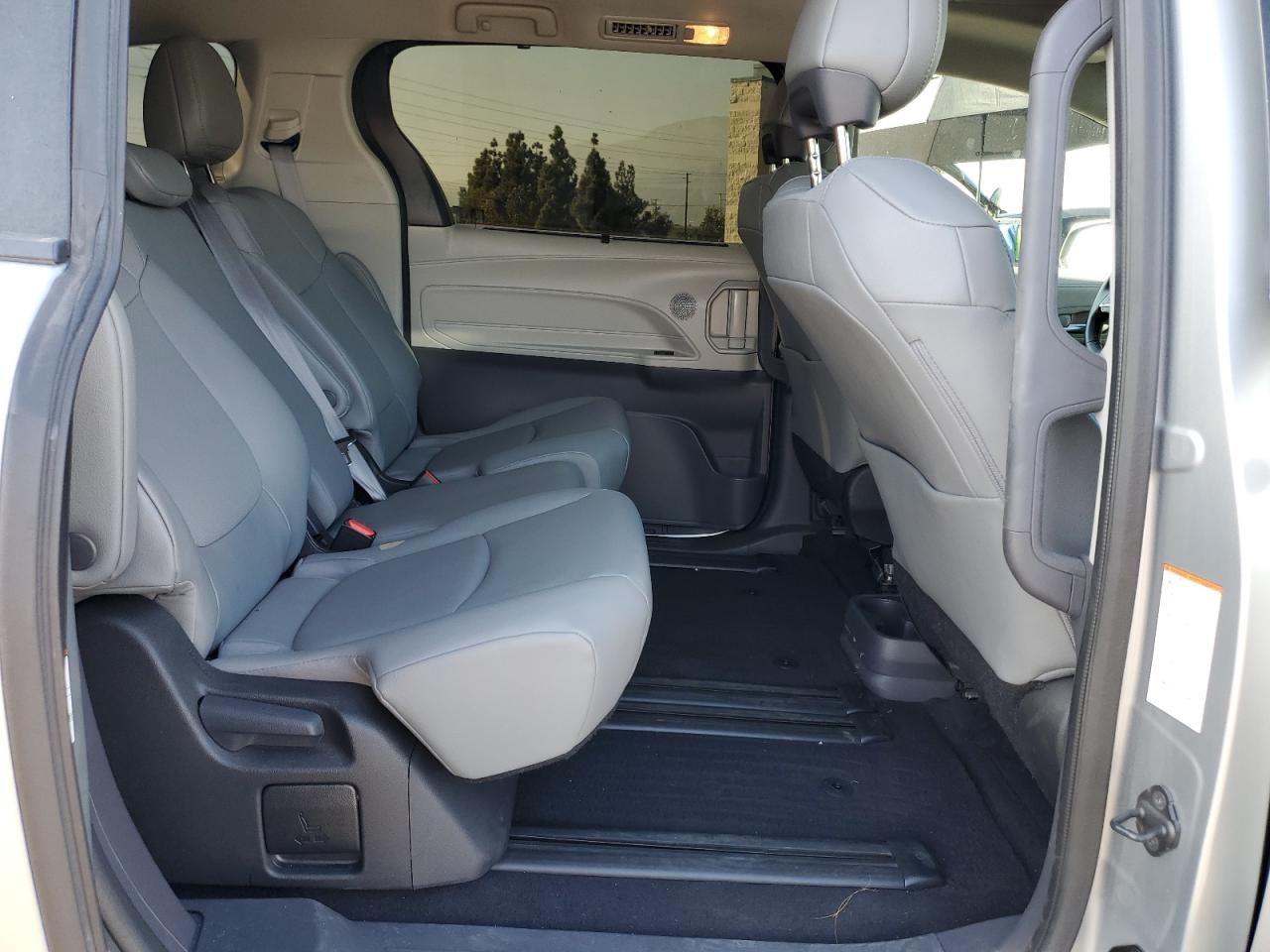 2022 Toyota Sienna Xle VIN: 5TDJRKEC9NS136270 Lot: 81960295