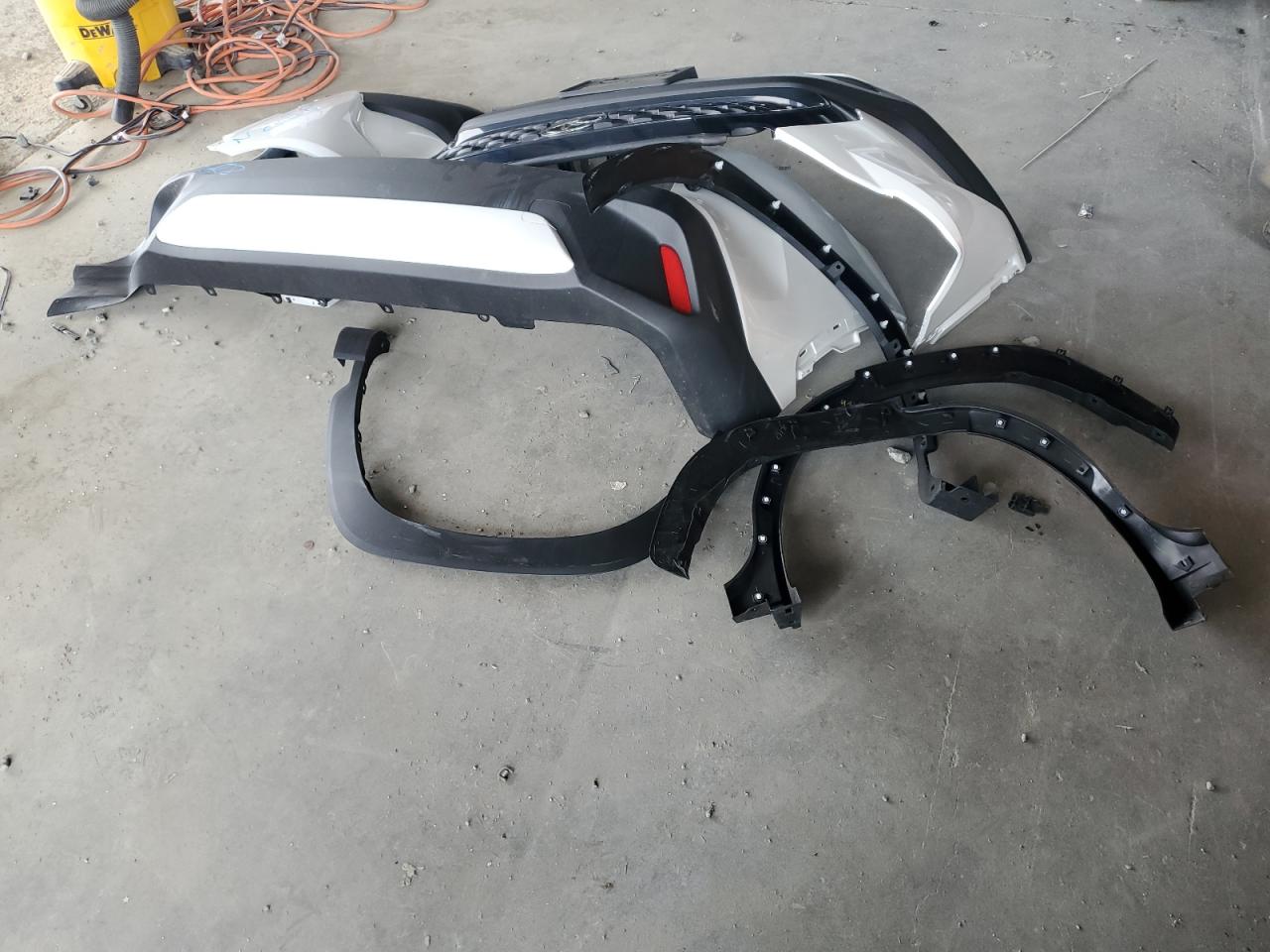 2025 Toyota Corolla Cross Le VIN: 7MUCAABG0SV126777 Lot: 80926995