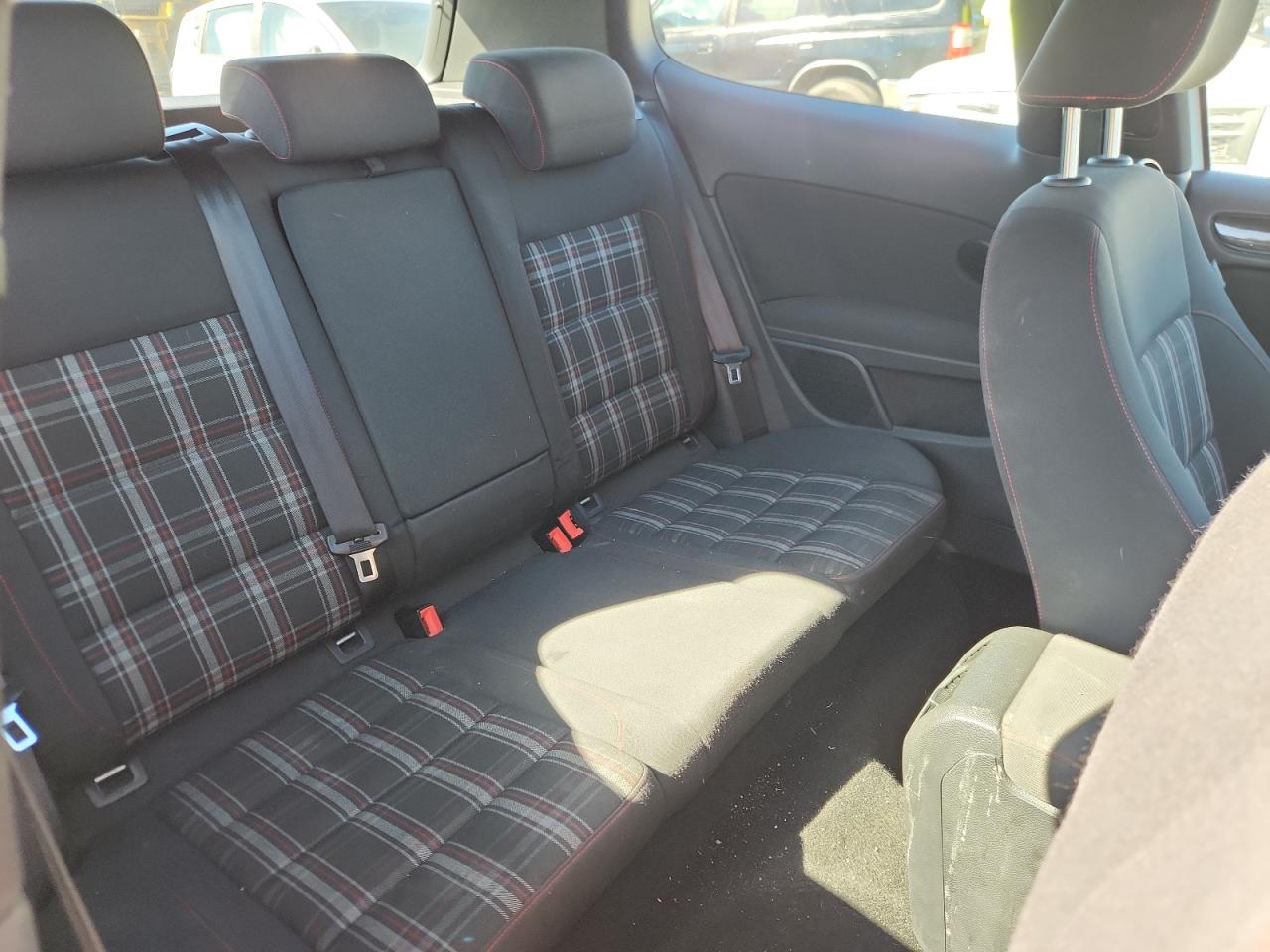 2010 Volkswagen Gti VIN: WVWFV7AJ1AW392237 Lot: 81153835