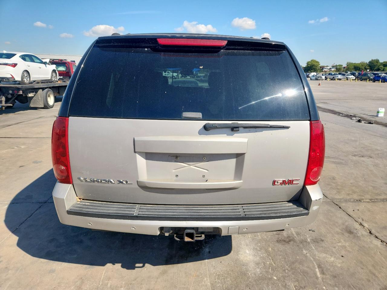 2007 GMC Yukon Xl K1500 VIN: 1GKFK16367J218190 Lot: 81915935