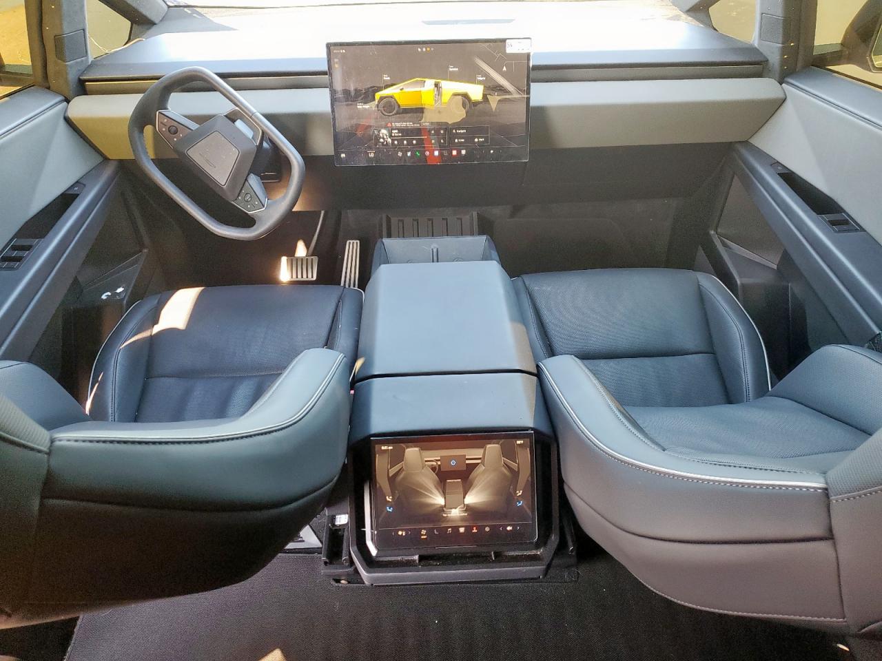 2025 Tesla Cybertruck VIN: 7G2CEHED0SA072971 Lot: 71168745