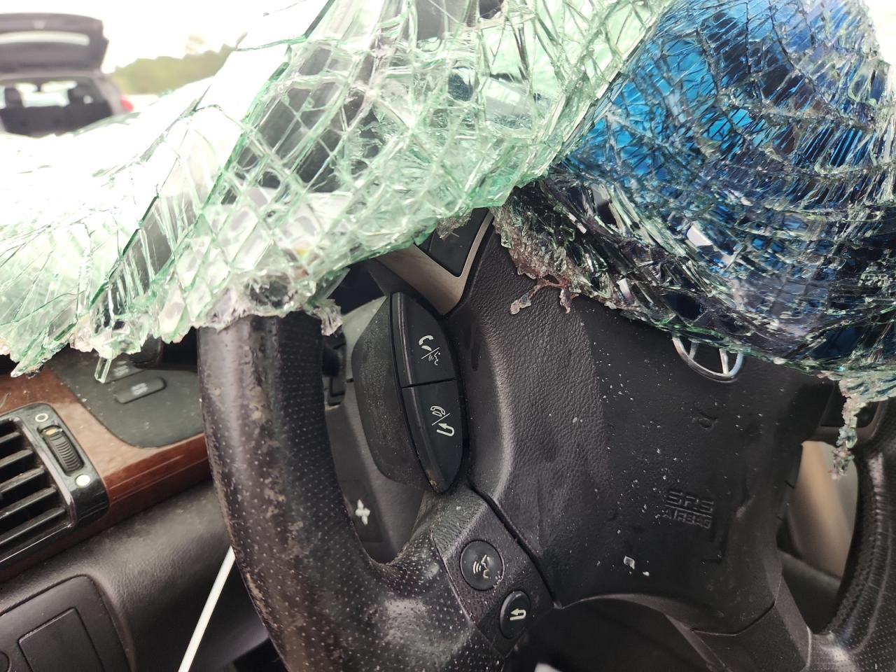 2010 Acura Rl VIN: JH4KB2F69AC001012 Lot: 81302585