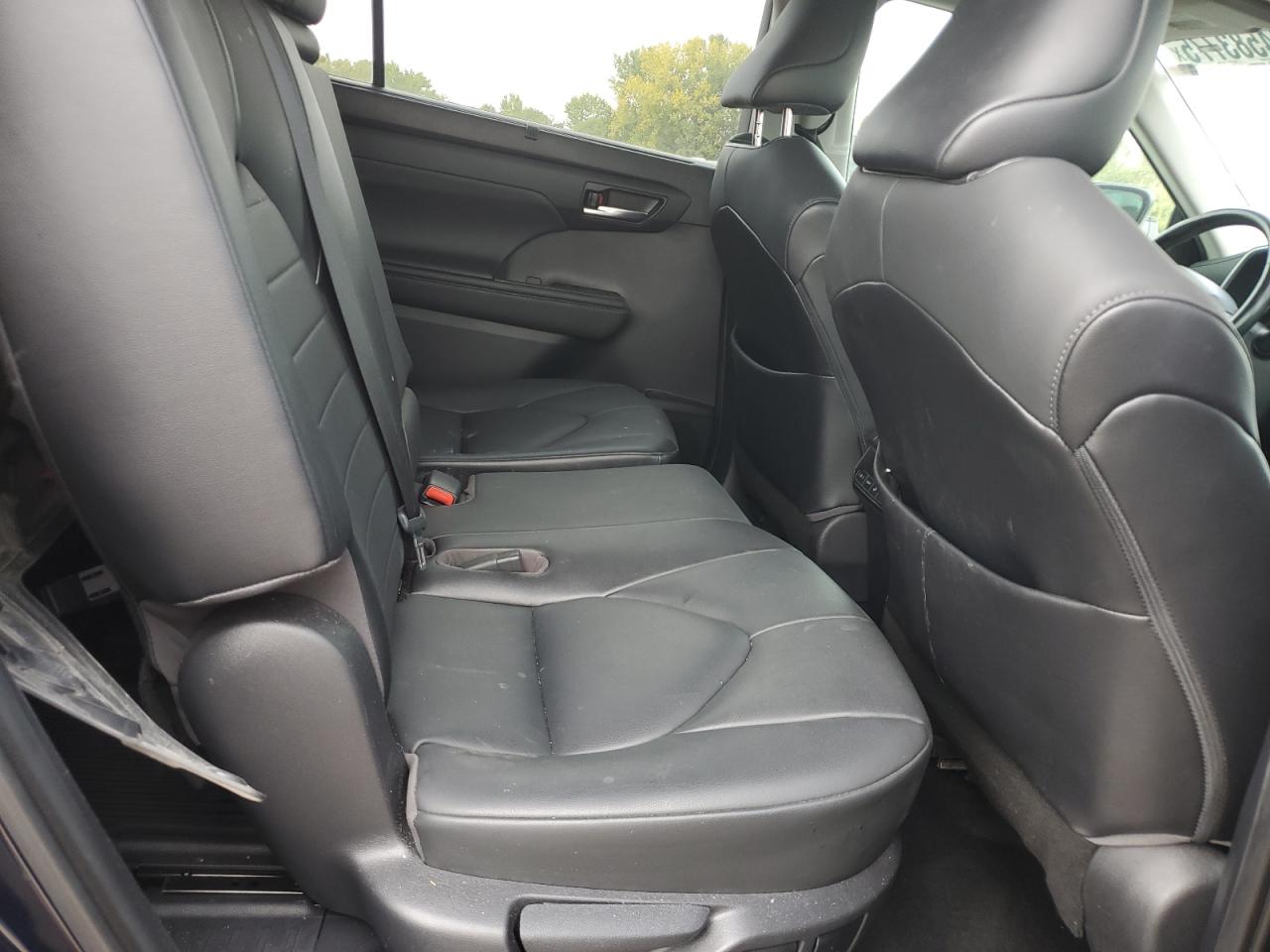 2021 Toyota Highlander Xle VIN: 5TDHZRBH7MS085549 Lot: 84583775