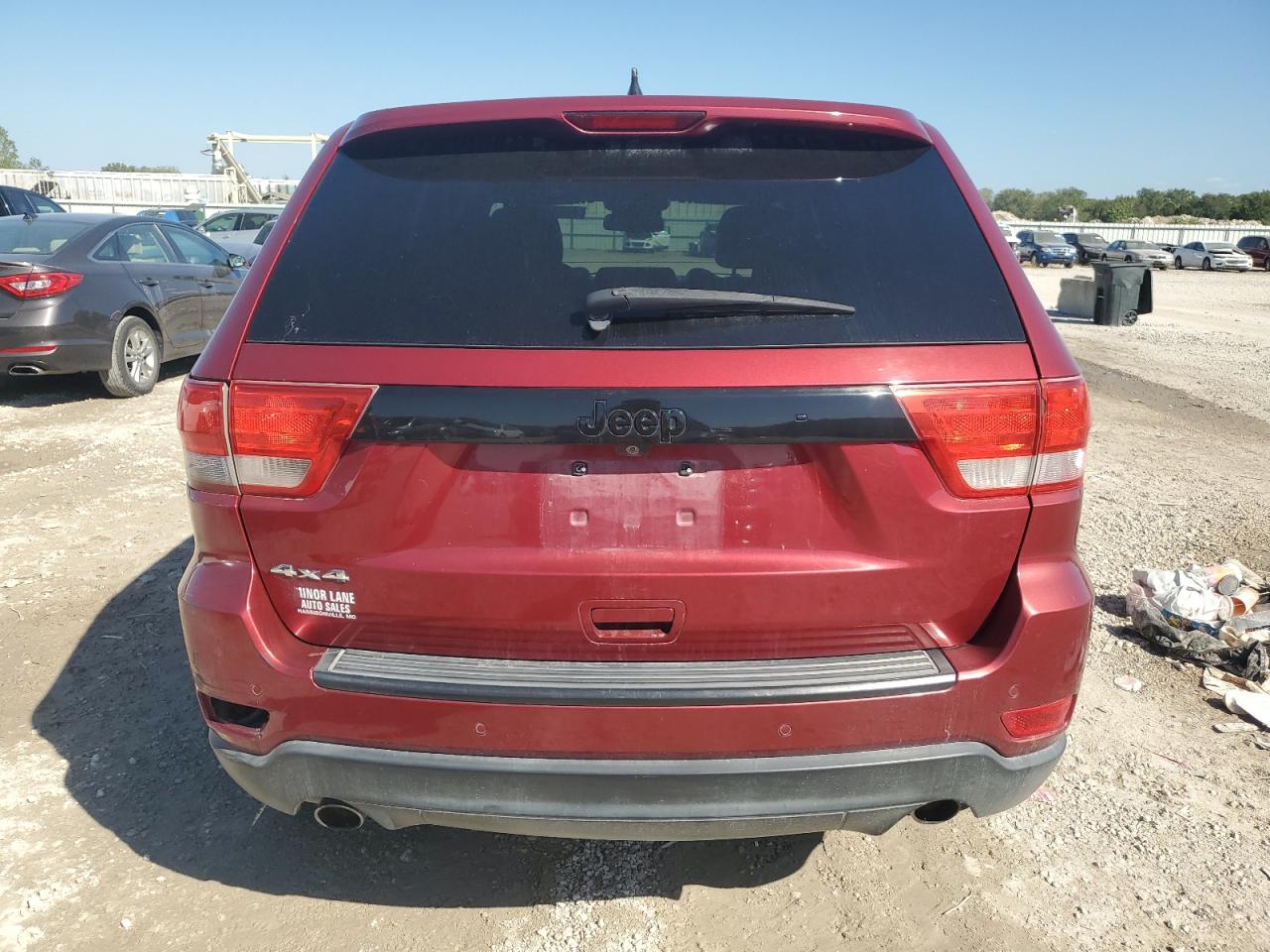 2012 Jeep Grand Cherokee Laredo VIN: 1C4RJFAT0CC334984 Lot: 81847895