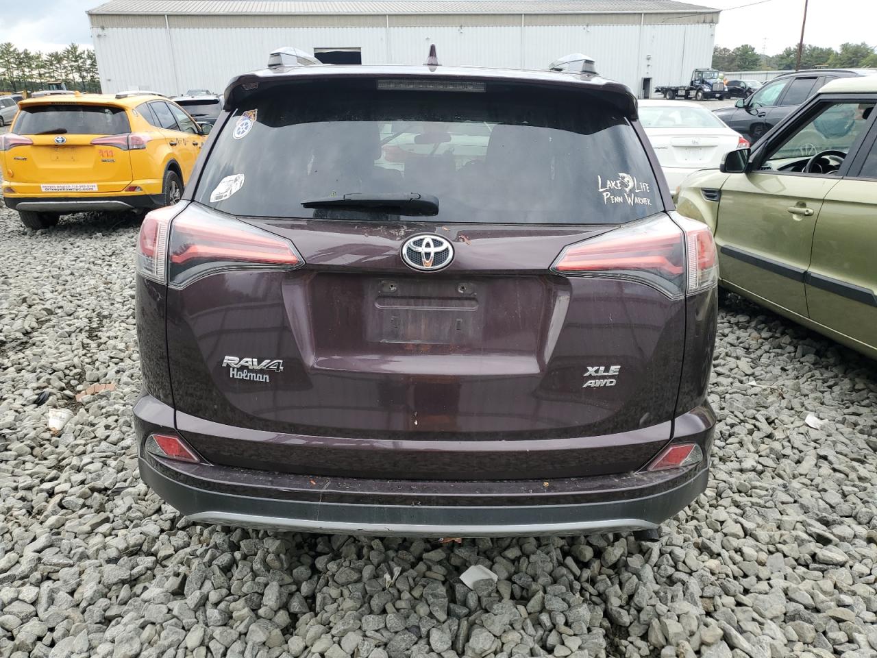 2017 Toyota Rav4 Xle VIN: 2T3RFREV6HW681190 Lot: 84366875