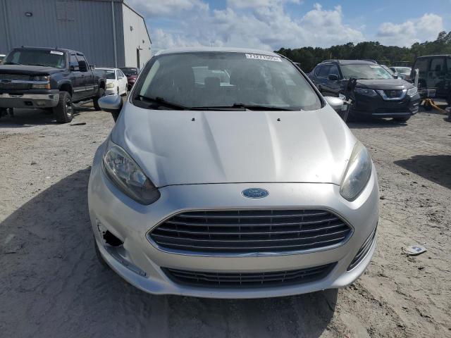  FORD FIESTA 2015 Srebrny