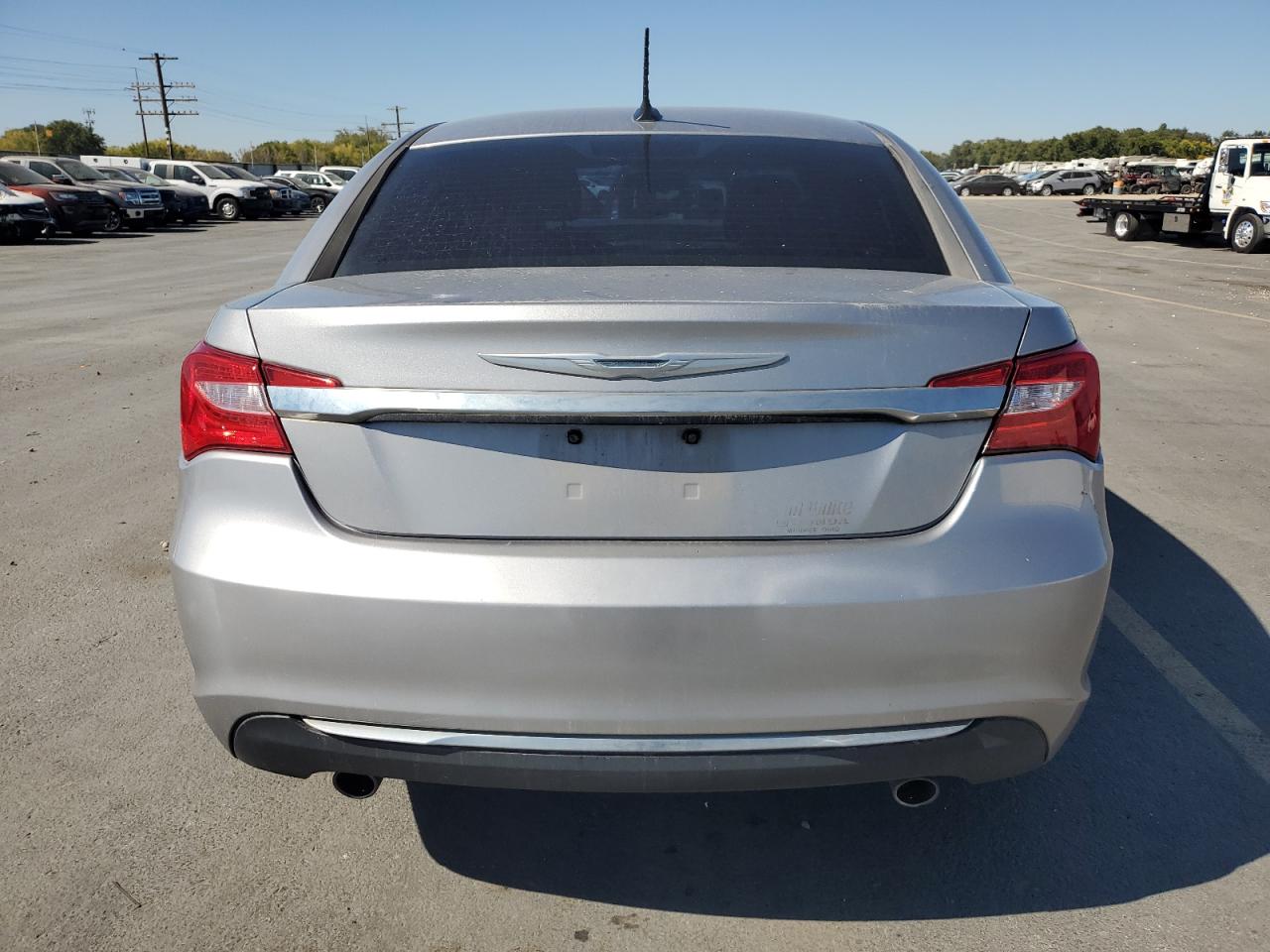 2014 Chrysler 200 Limited VIN: 1C3CCBCG6EN172993 Lot: 81505325