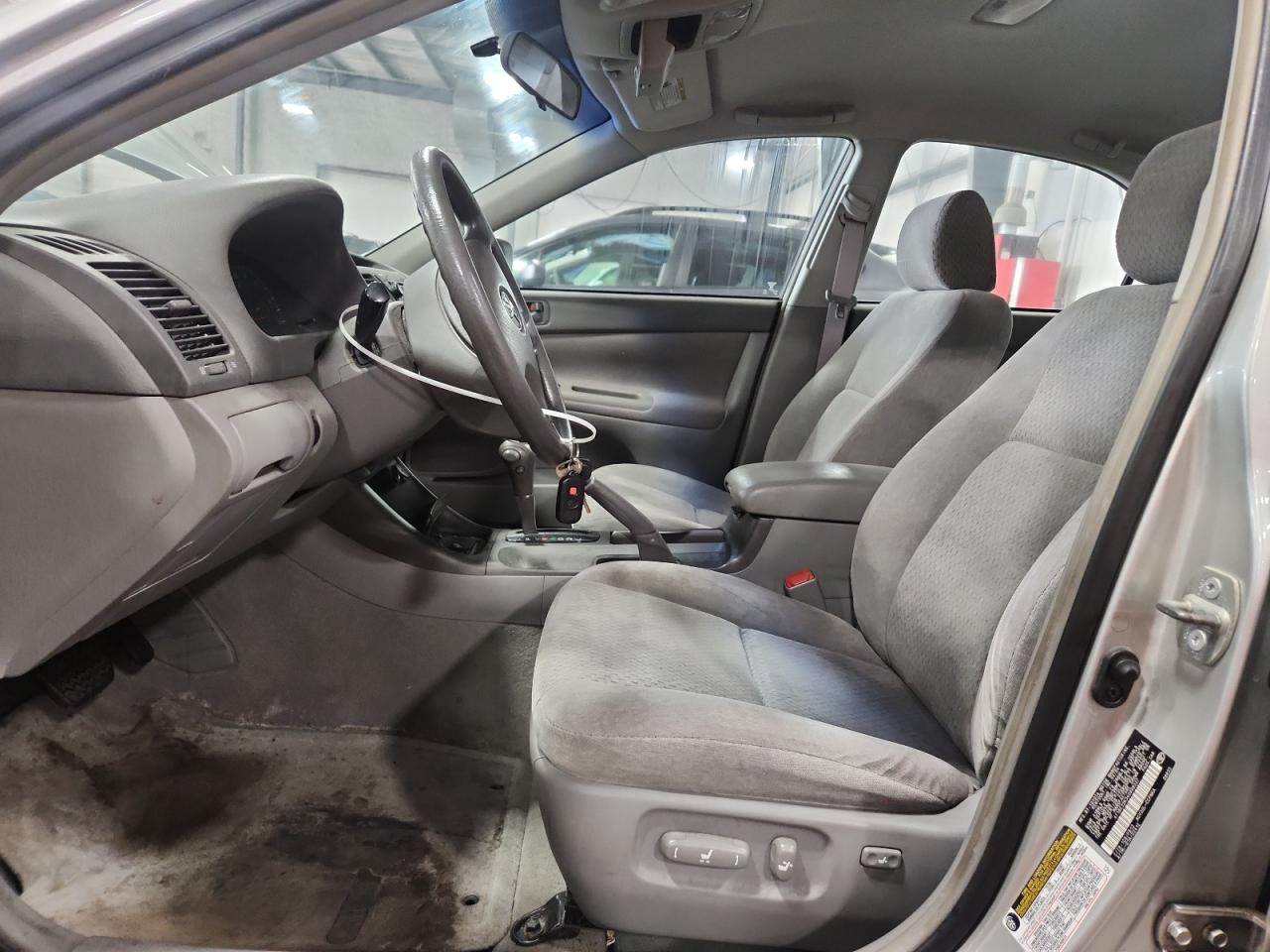 2004 Toyota Camry Le VIN: 4T1BE32K34U899327 Lot: 80484435