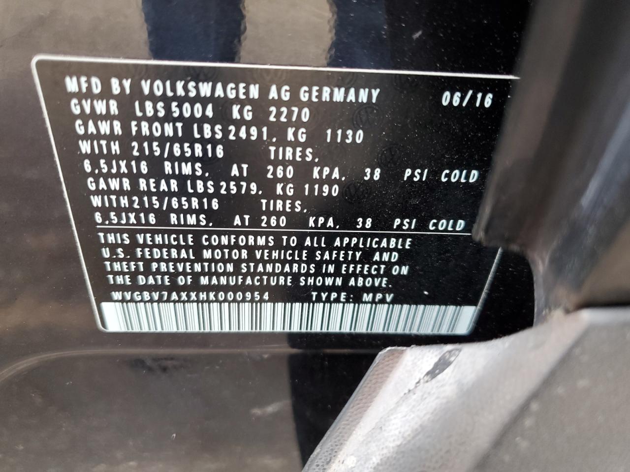 2017 Volkswagen Tiguan S VIN: WVGBV7AXXHK000954 Lot: 71860675