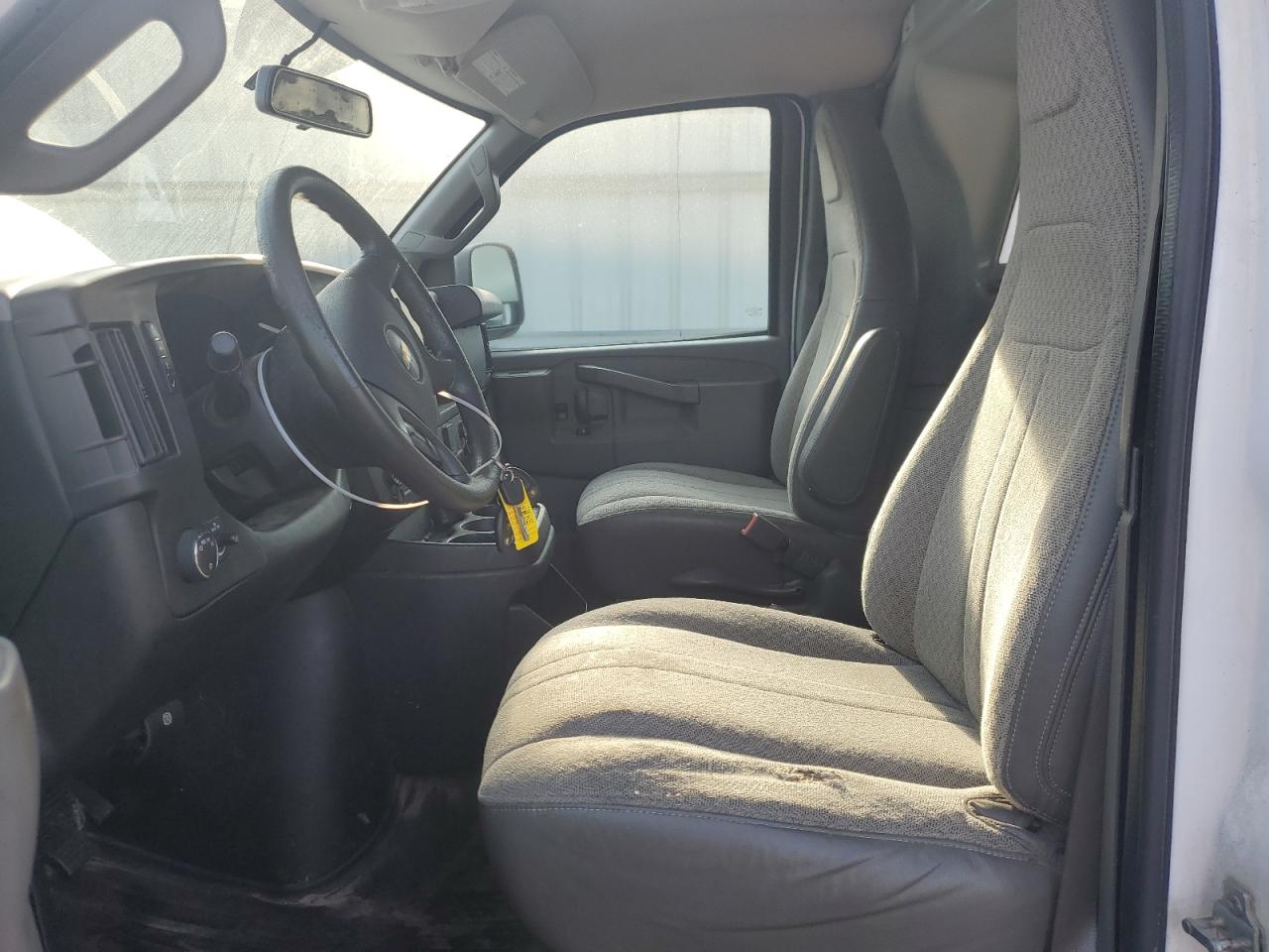 2017 Chevrolet Express G2500 VIN: 1GCWGAFF6H1125842 Lot: 82058705