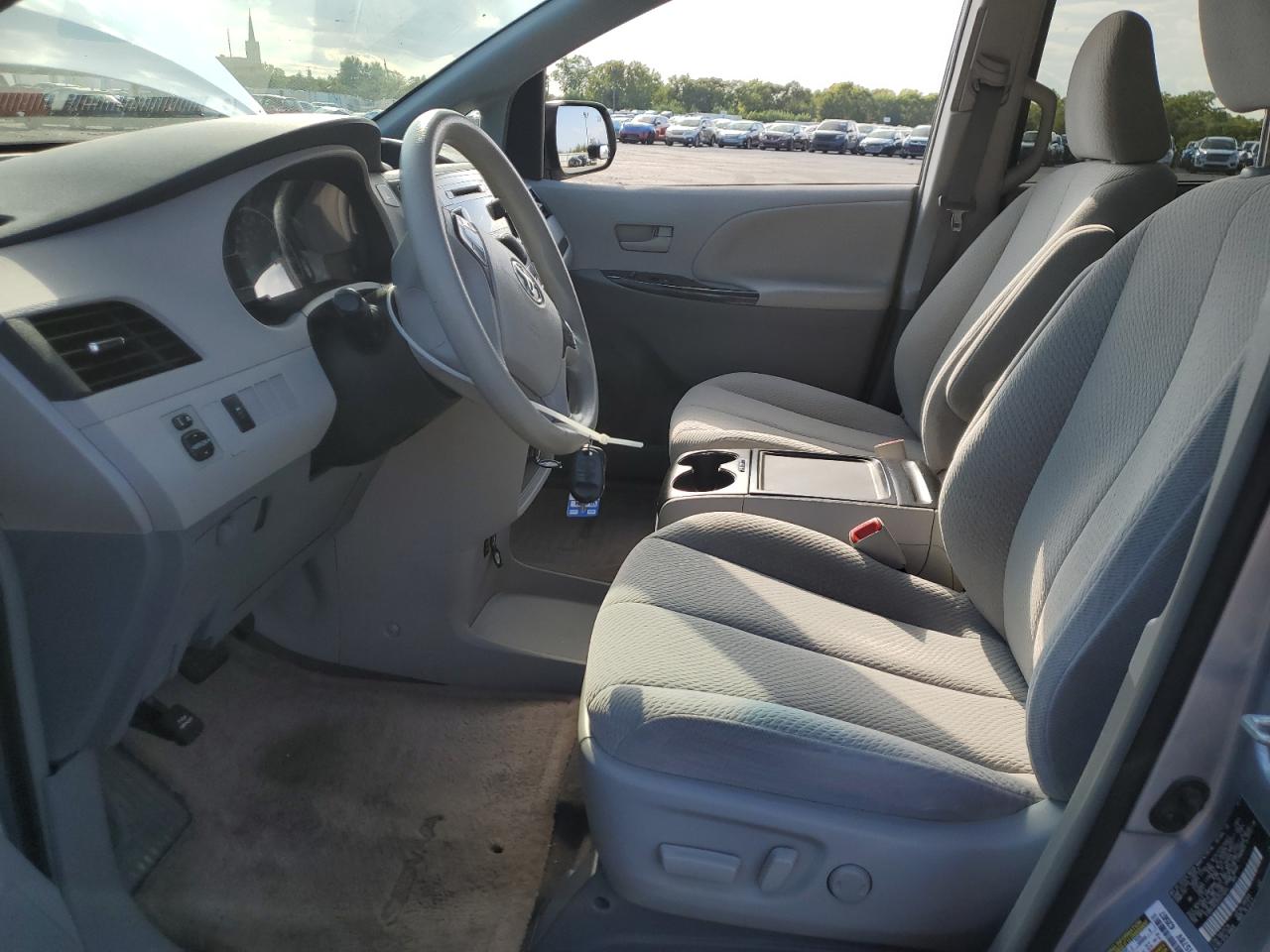 2013 Toyota Sienna Le VIN: 5TDKK3DCXDS374045 Lot: 83848195