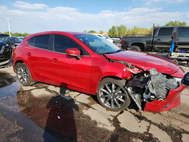  MAZDA 3 2018 Красный