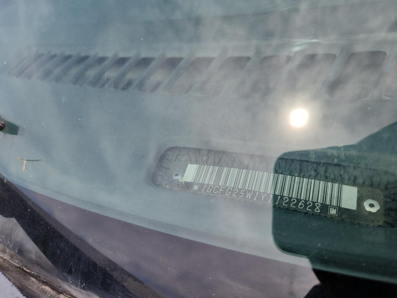 2000 Chevrolet Express G2500 VIN: 1GCFG25W1Y1122628 Lot: 83970035